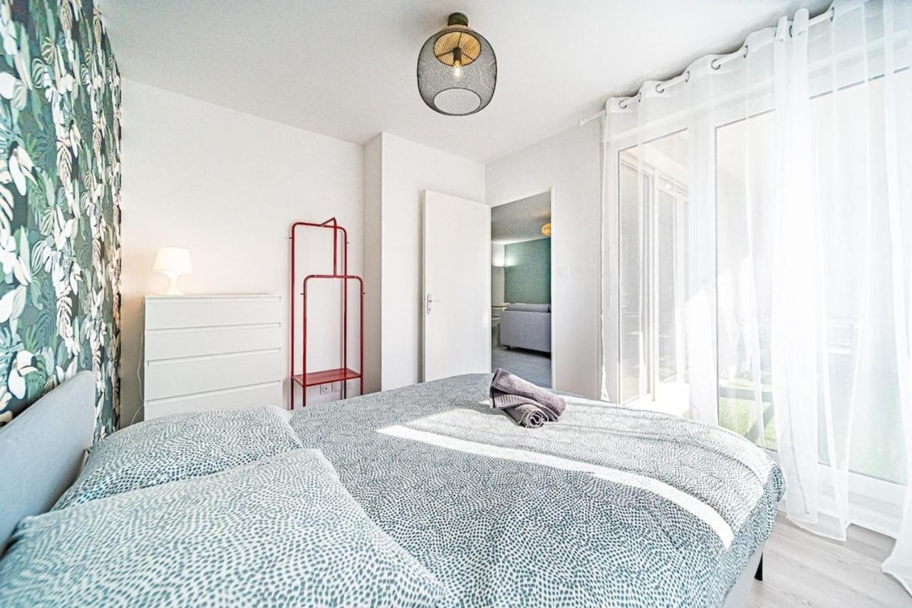 Appartement Cosy Avec Balcony And Garage-Charpennes Villeurbanne Luaran gambar