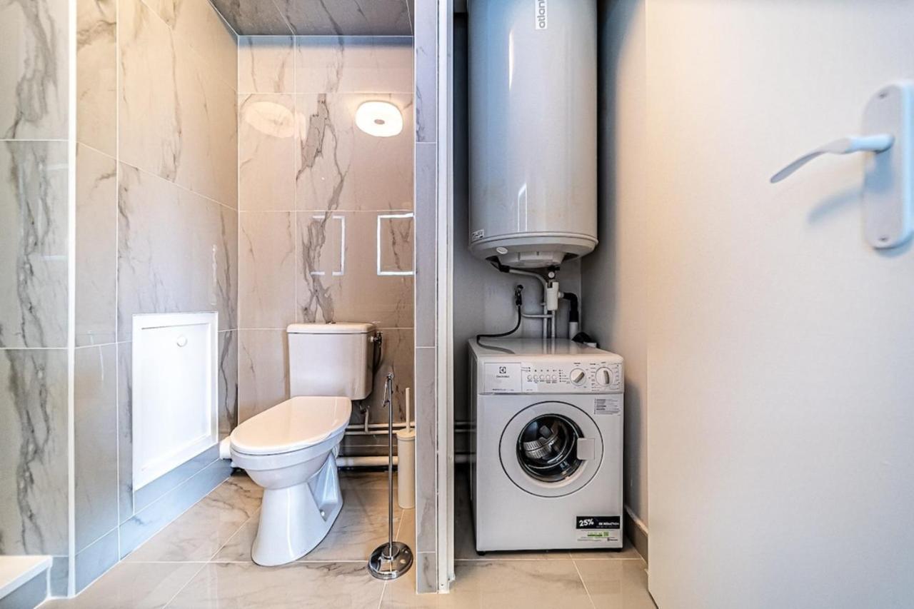 Appartement Cosy Avec Balcony And Garage-Charpennes Villeurbanne Luaran gambar