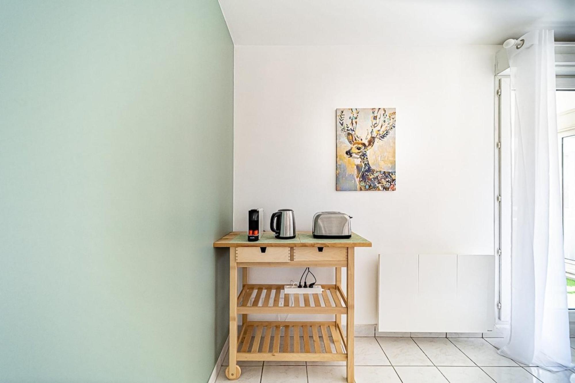 Appartement Cosy Avec Balcony And Garage-Charpennes Villeurbanne Luaran gambar